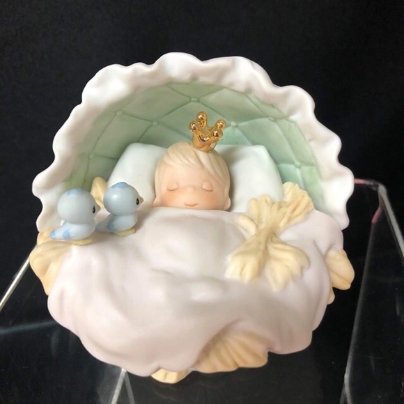 Precious Moments “Let Earth Receive Her King”
